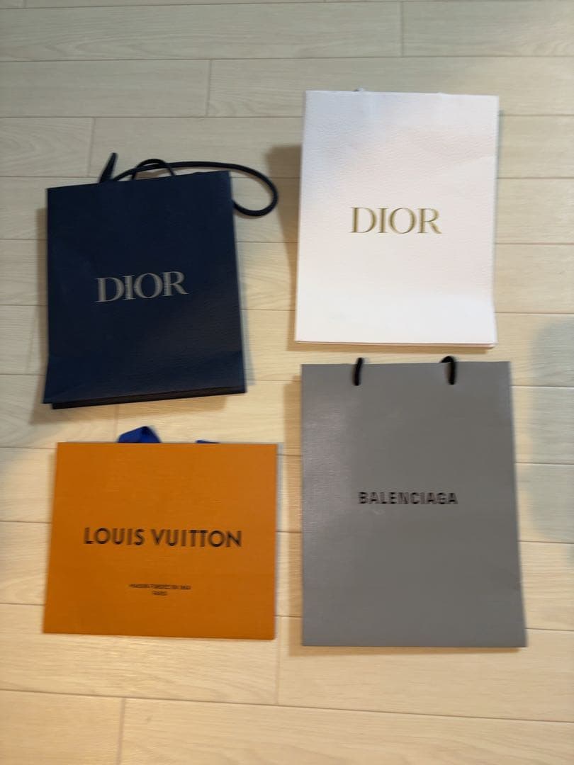ルイヴィトン バレンシアガショップバッグ紙袋おまけ含34点