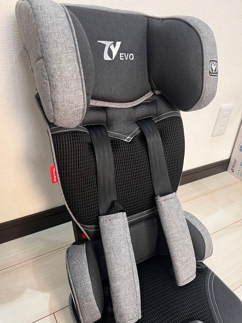 新品】コンパクトチャイルドシート トラベルベスト エヴォ【日本育児】 EVO