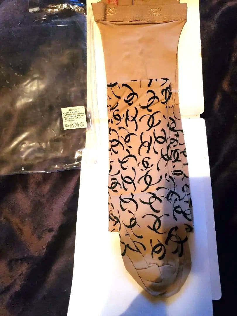 CHANELストッキングタイツ　ココマーク　未使用　Mサイズ　ベージュ