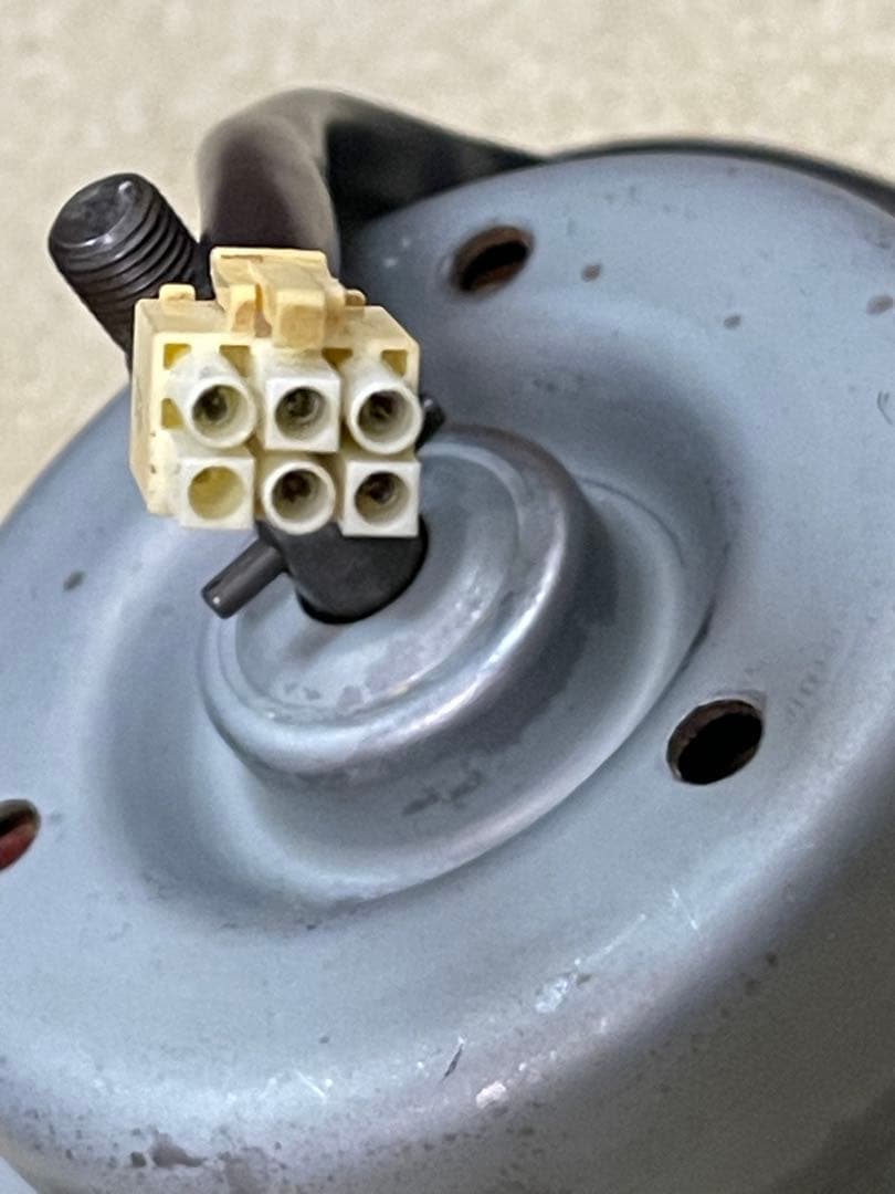 富士工業レンジフードゴムブッシュ付3速モーター再生品品番90215161