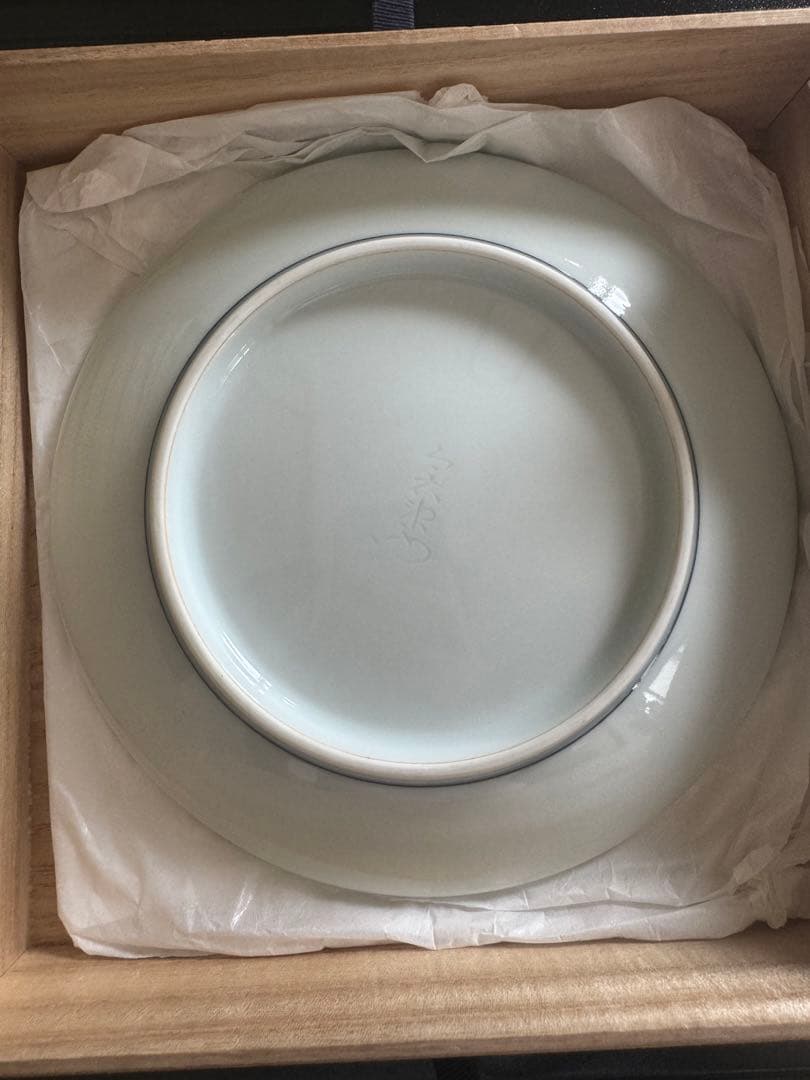 真作　本人作　人間国宝　14代今泉今右衛門　色絵墨色墨はじき瑞波花文盌