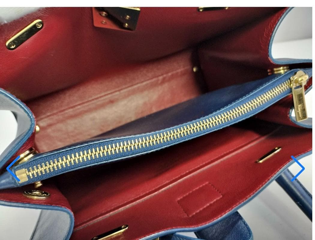 Ferragamo ジュリエット ハンドバッグ ロック クロシェット ネイビー