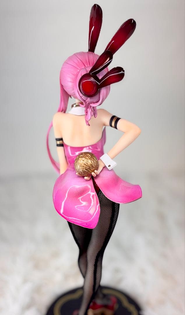 初音ミク 巡音ルカ フィギュア リペイント バニーver ゴールドパーツ