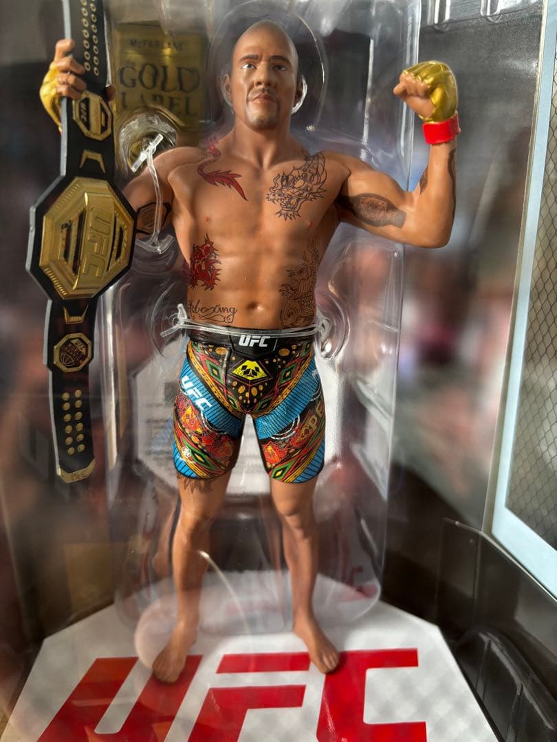 【新品】UFC公式 Alex Pereira アレックスペレイラ　ー フィギュア