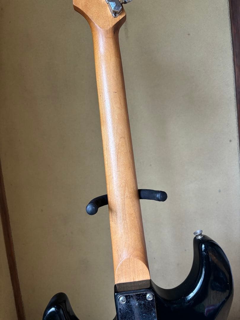 ブラックエレキギター シングルコイル【現状品】