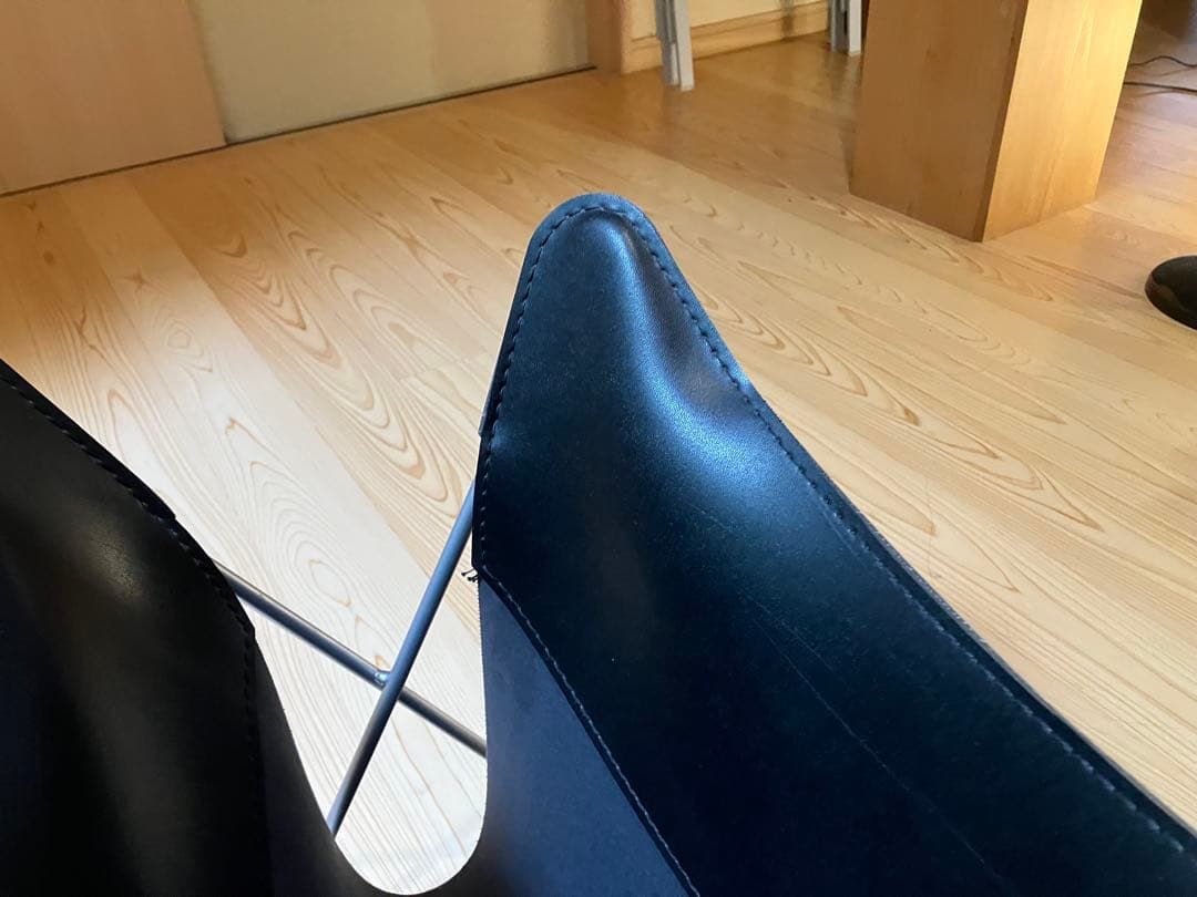 カリモク　karimoku マガジンラック　本革　レザー　BKF バタフライ