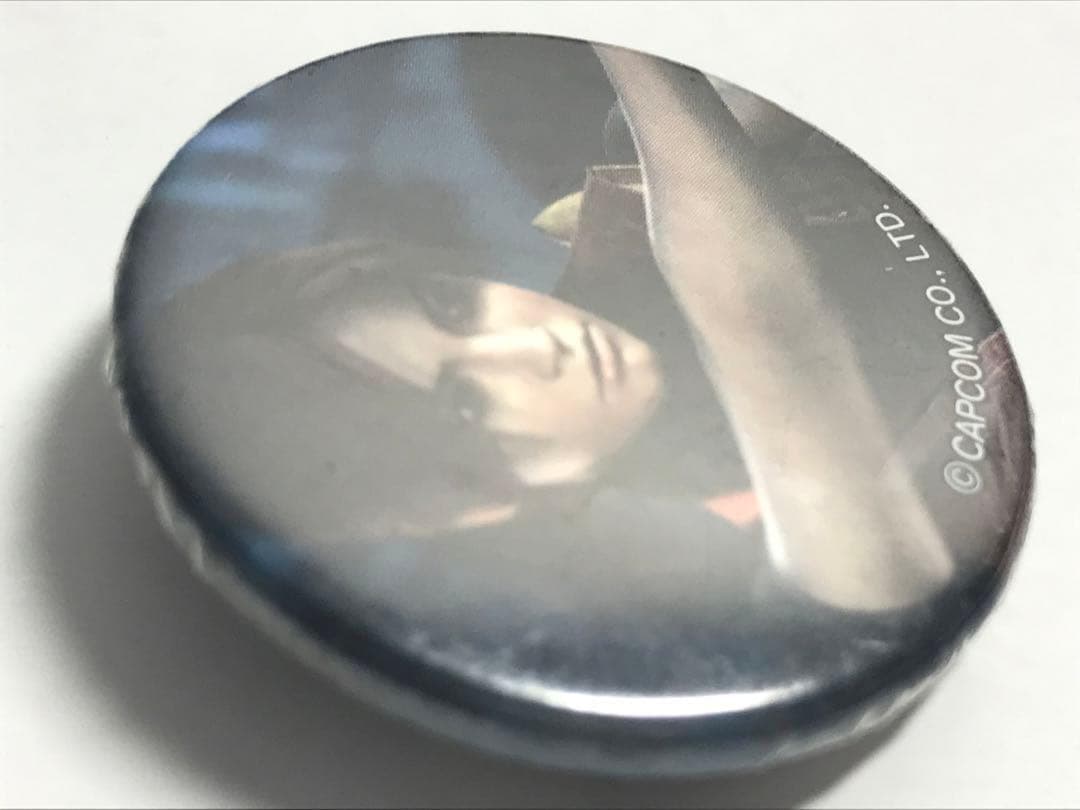 バイオハザード　クレア　缶バッジ　お台場限定