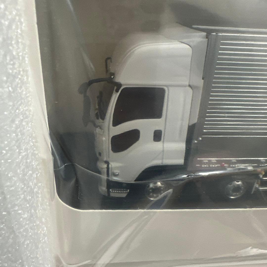 ISUZU GIGA 1/43スケールミニカー　トラック