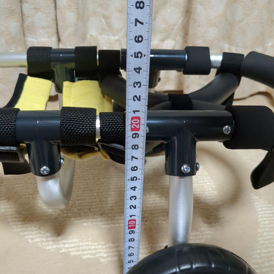 ワンちゃん4輪リハビリ食事補助犬用車椅子床ずれ防止犬の歩行器