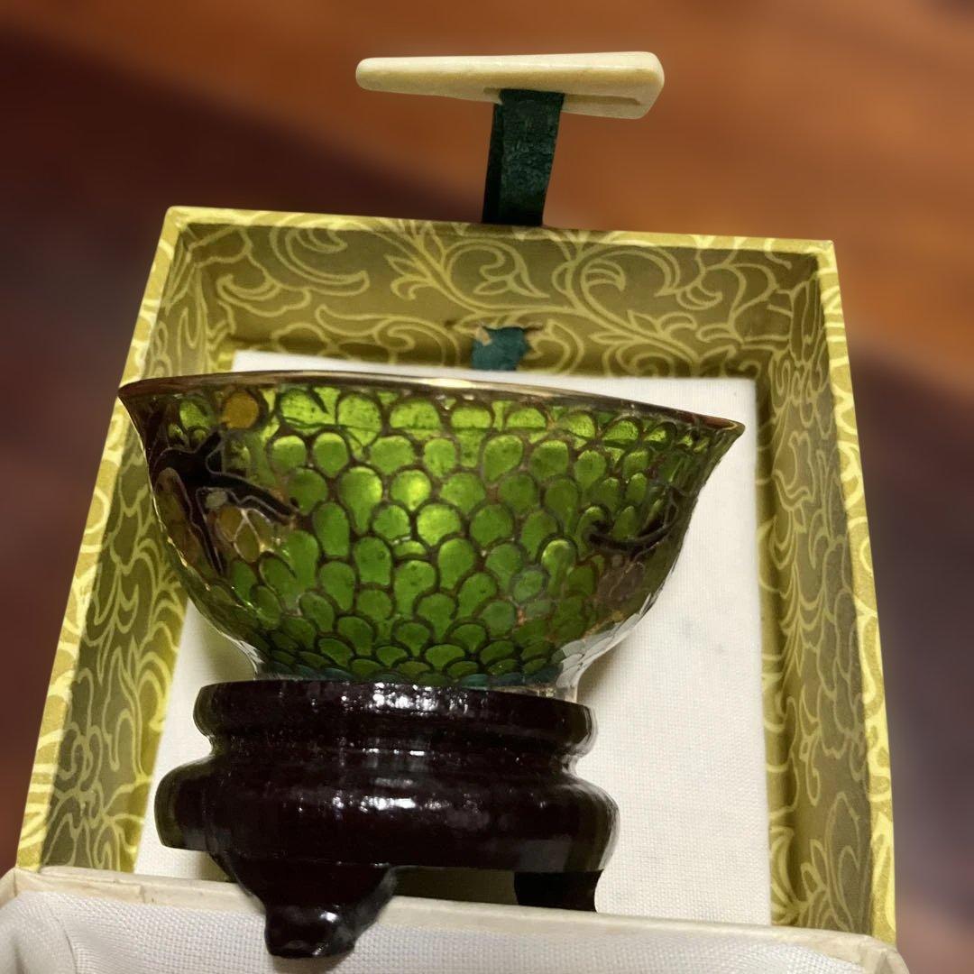 中国、ステンドグラス、花模様の緑色盃