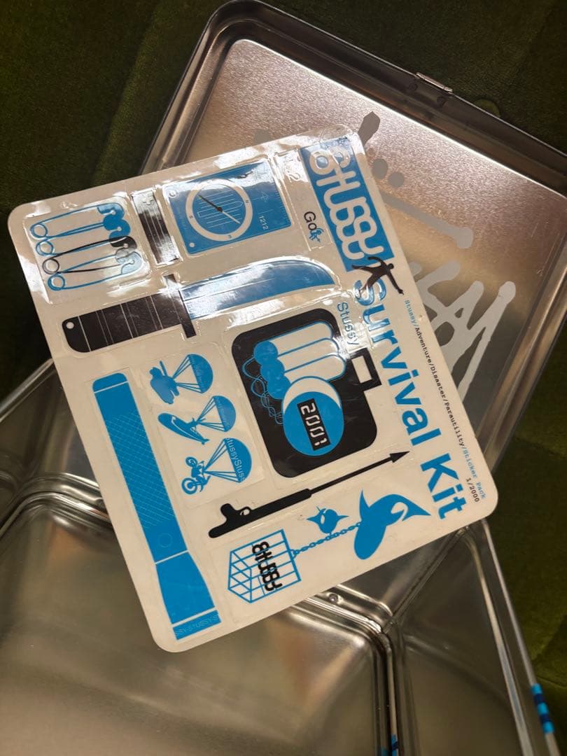 stussy　缶ケース&ステッカー サビ有り