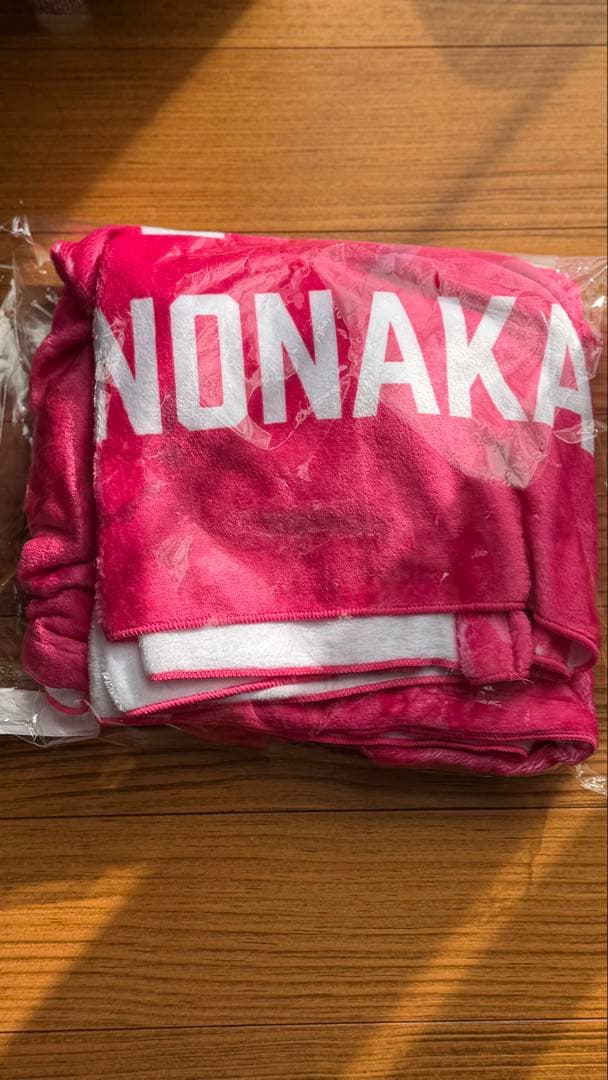 い*し様 非売品　野中瑠衣 ハンドタオル　フード付ブランケット　 ヴィクトリーナ