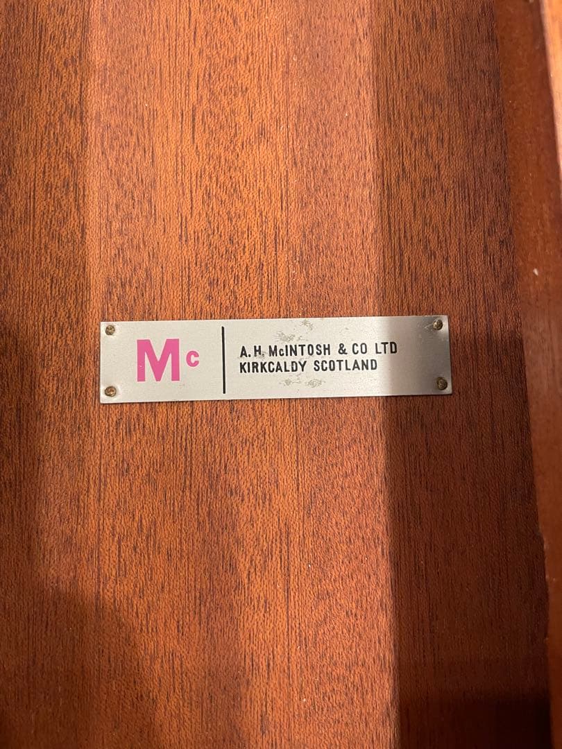 A.H. McIntosh 円形ダイニングテーブル