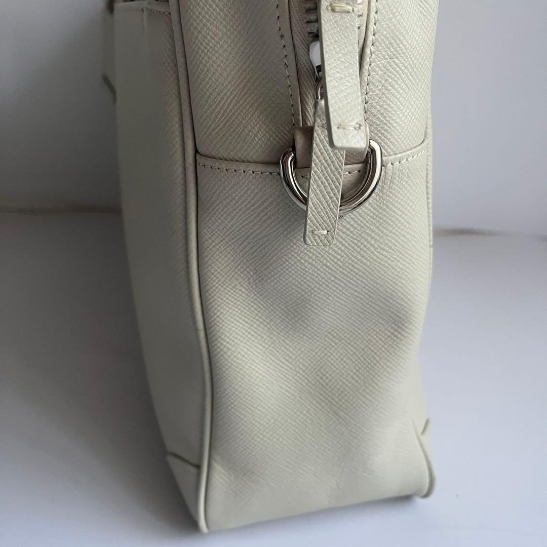 極美品✨️ GLOBE TROTTER 　ビジネスバッグ　白　ショルダー　レザー