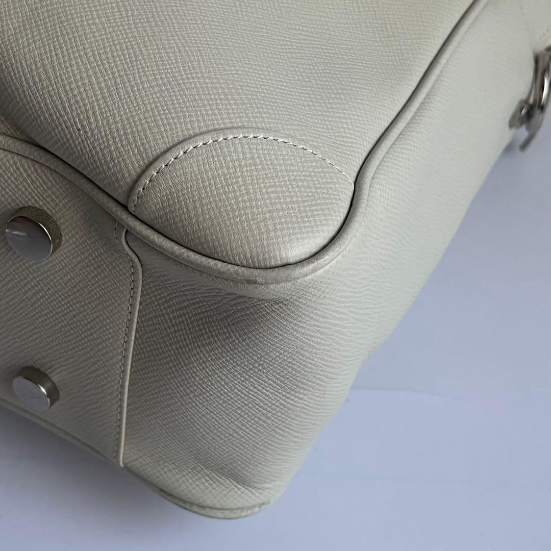 極美品✨️ GLOBE TROTTER 　ビジネスバッグ　白　ショルダー　レザー