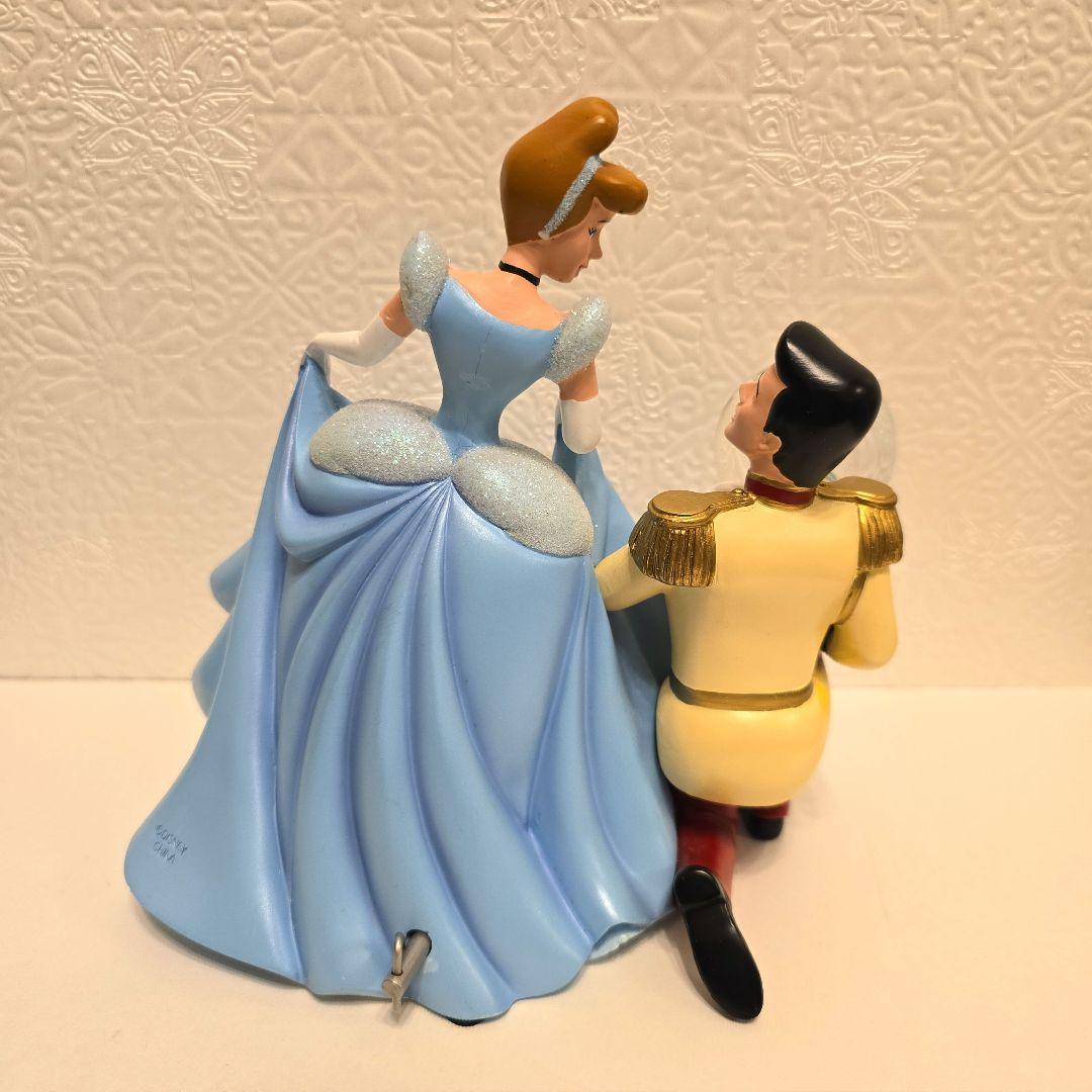 シンデレラ　オルゴール　スノードーム　スノーグローブ　置物　箱あり
