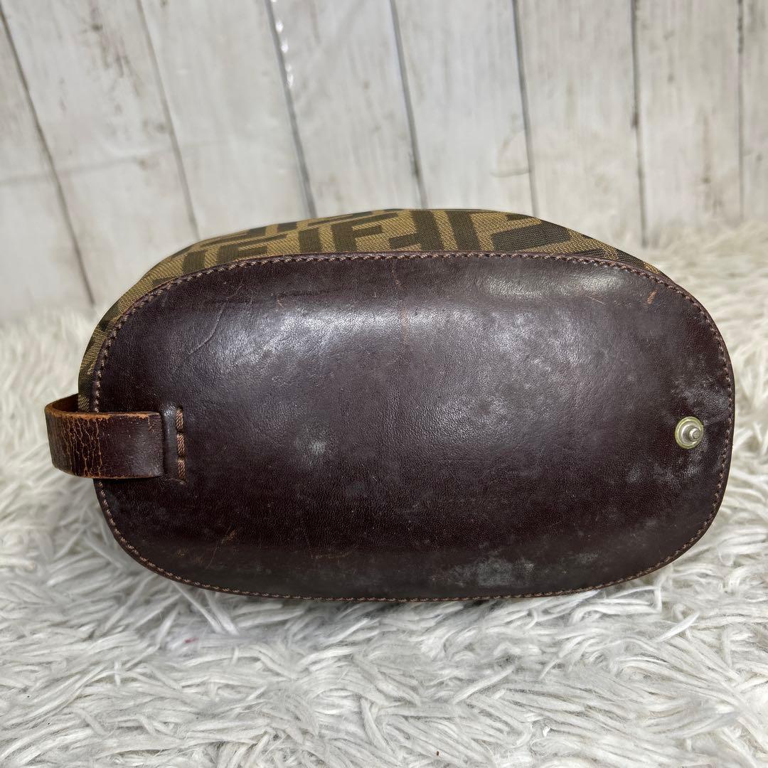 FENDI ズッカ　ロゴ　ハンドバッグ　FF ナイロン　レザー　ブラウン