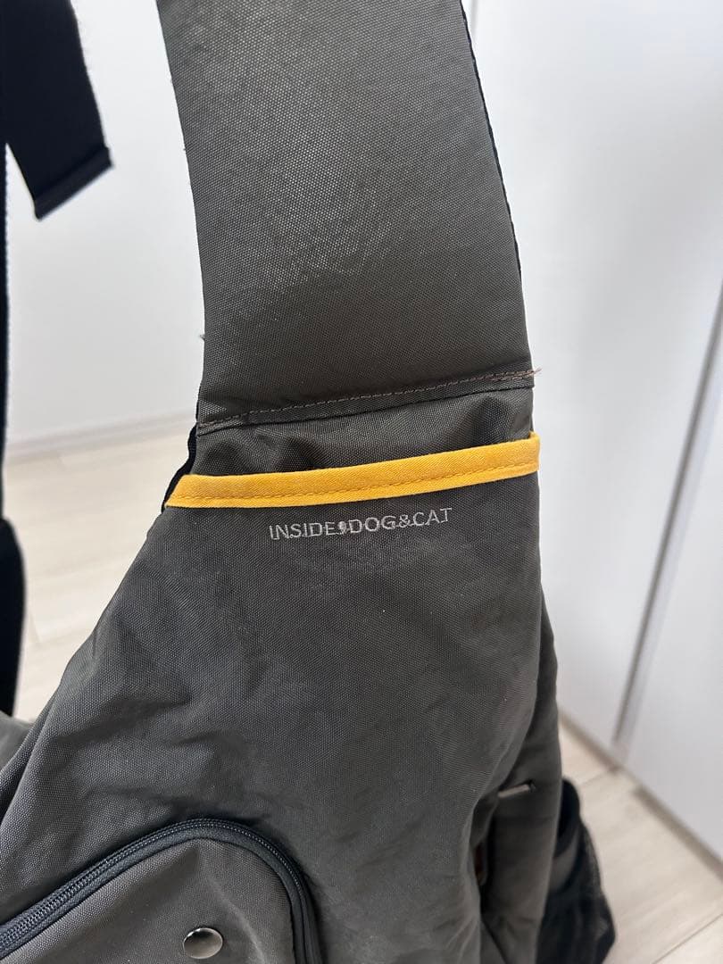 INSIDD DOG&CAT】犬用スリングキャリーバッグ グレー/イエロー 楽天