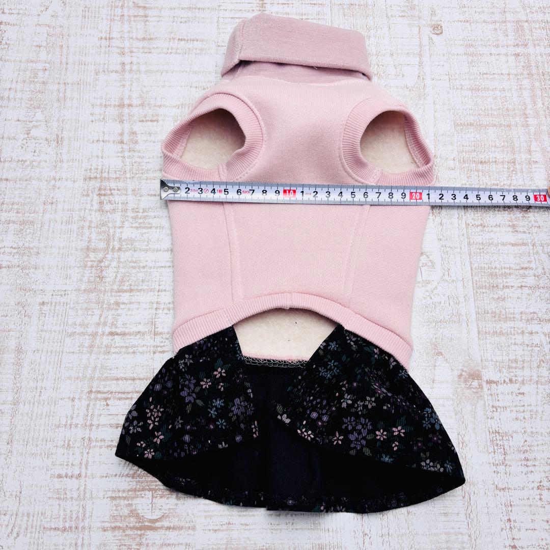 オーダーページ】犬服 ピンク裏起毛×黒花柄ツーピース - メルカリ