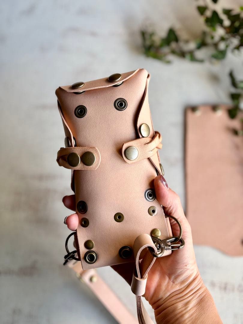 ヌメ革ナチュラルコンパクト蓋付きシザーケース