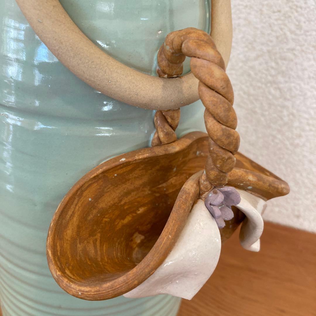 陶人形① 白い帽子 花カゴ 手作り 陶器 作家