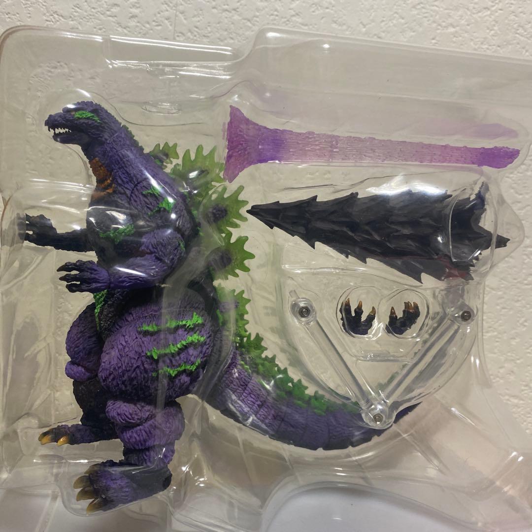 S.H.MonsterArts ゴジラ feat.EVA-01