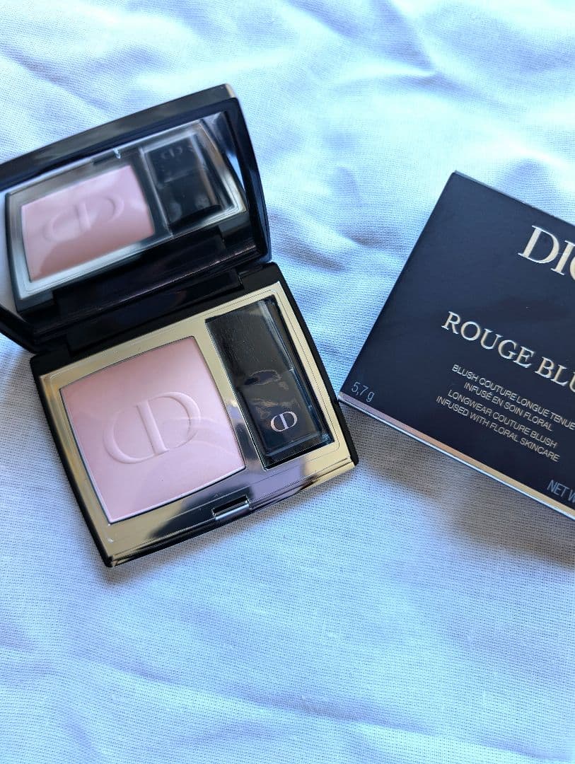 チーク DIOR