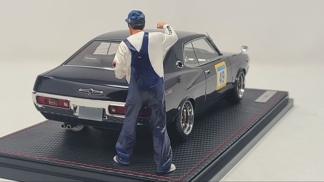 ミニカー 1/18 Laurel 2000SGX Purple With Mr.Sata