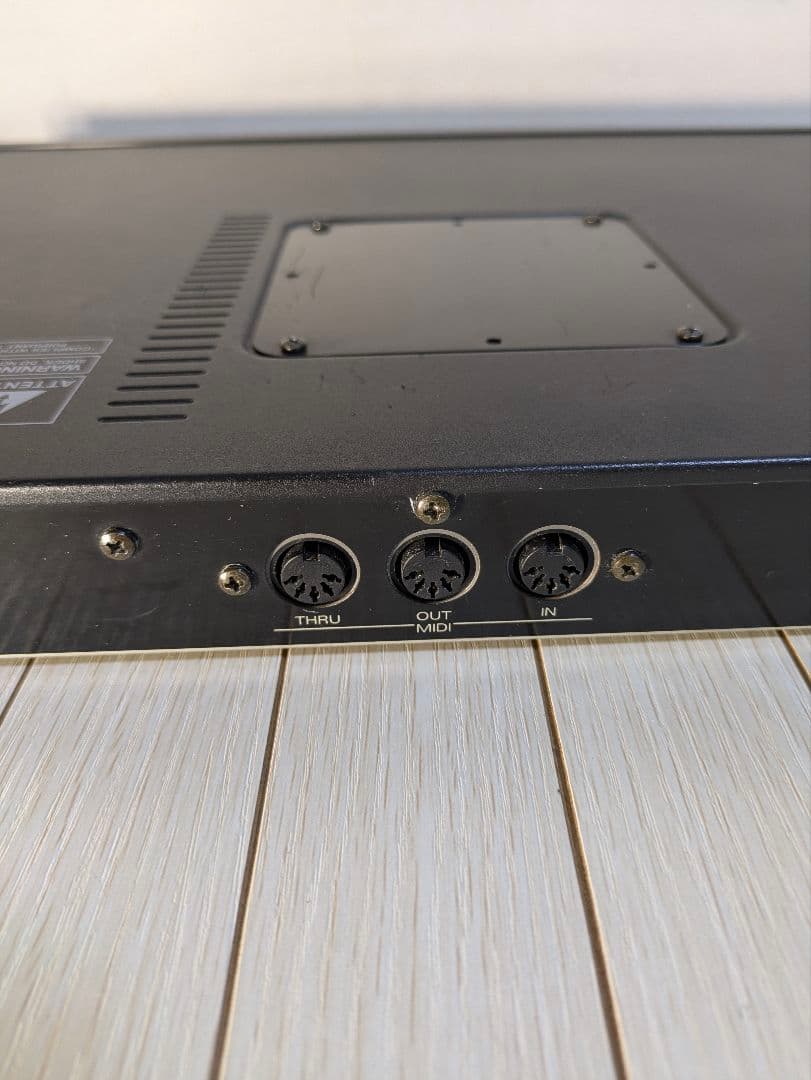 Roland JV-880 シンセサイザ モジュール 取扱説明書付き