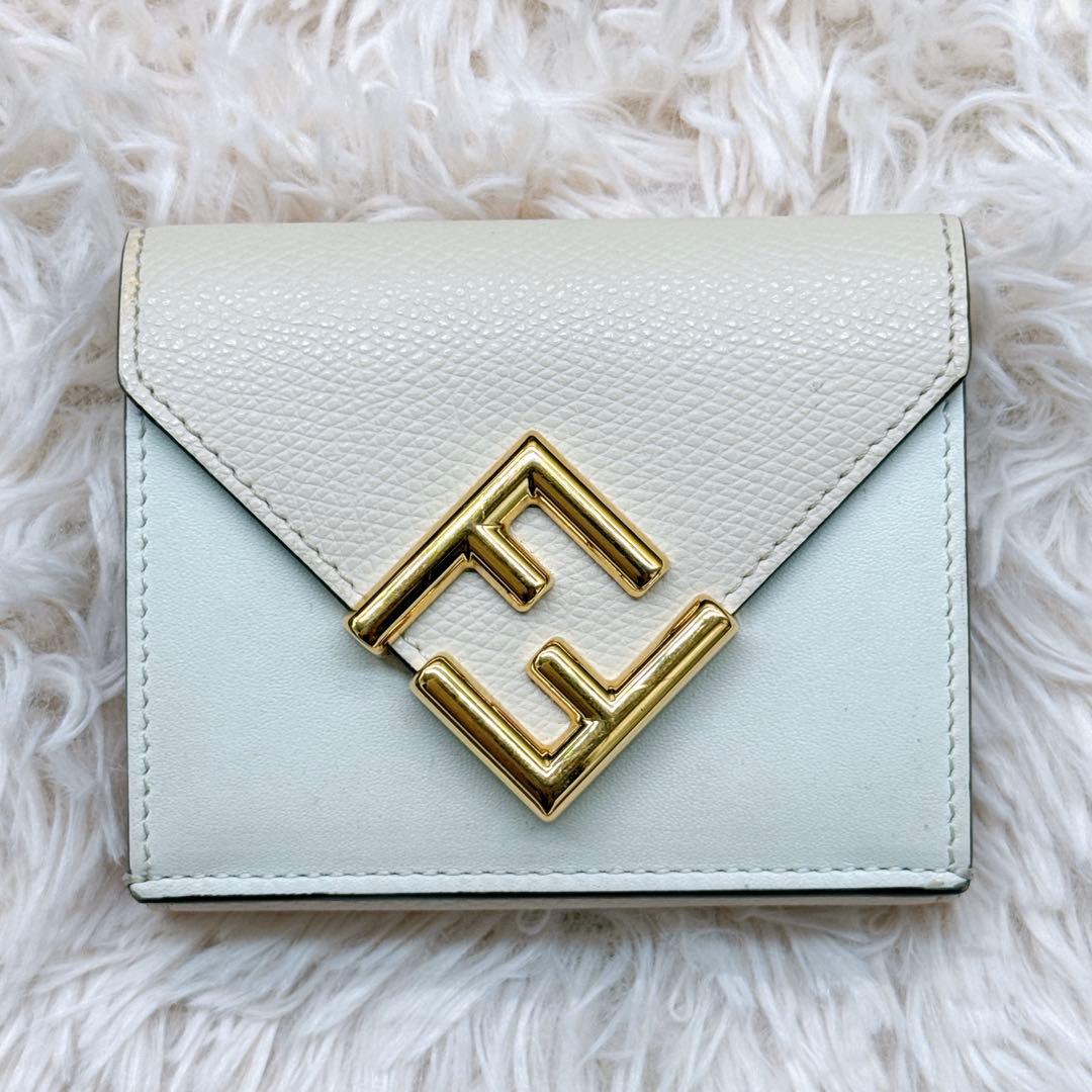 極美品 現行✨フェンディ FFダイヤモンド バイカラー 三つ折り財布 レザー