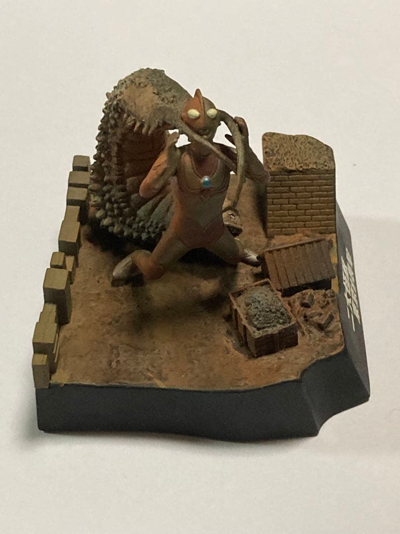 ウルトラ怪獣戯画 二大怪獣 東京を襲撃 フィギュア - 特撮最高