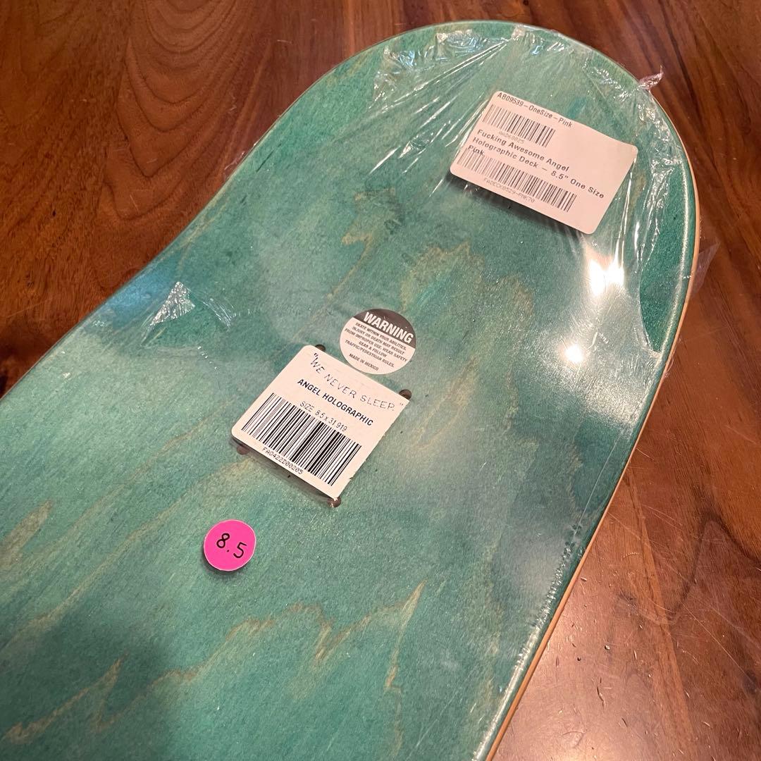 ファッキンオーサム　スケートボードデッキ　スケボーデッキ　新品　8.5