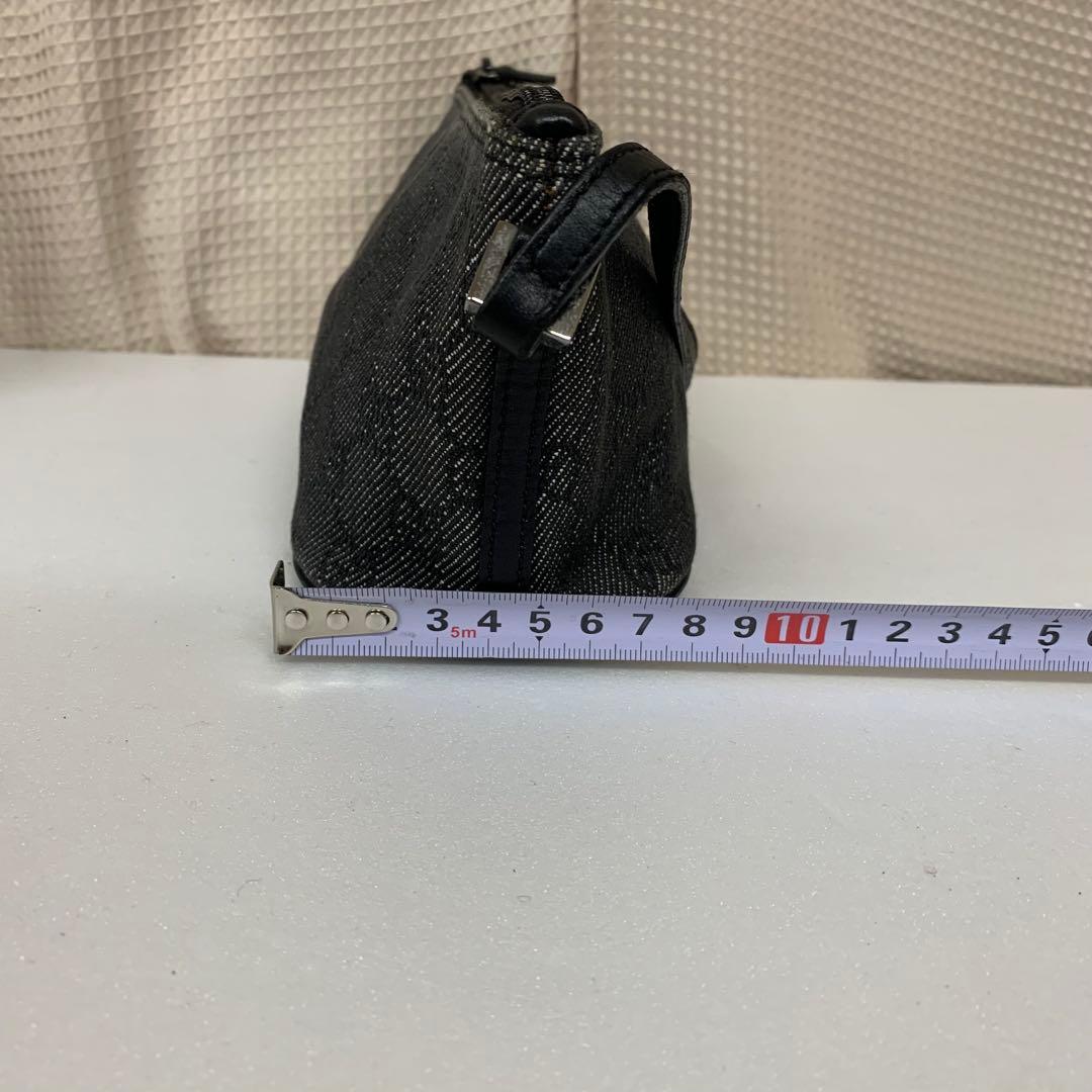 グッチ アクセサリーポーチ GGキャンバス ブラック