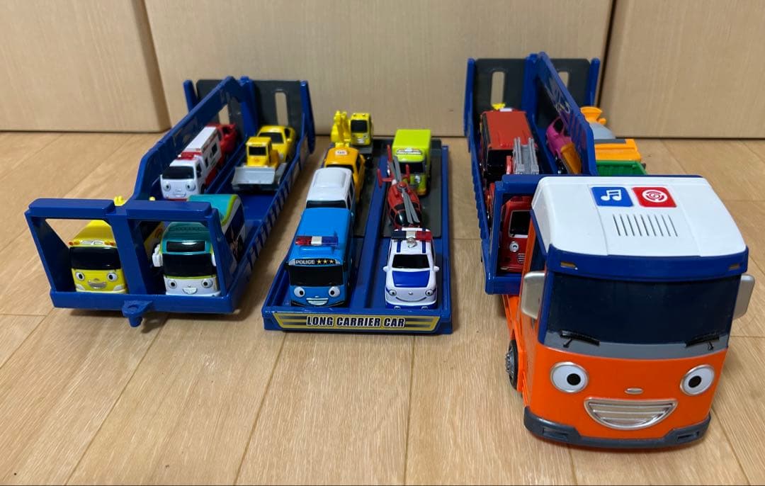 ちびっこバス　タヨ　ミニカー　キャリアカー　セット　TAYO