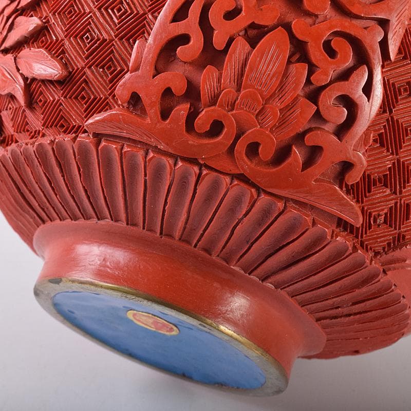 中国剔紅堆朱内七宝花文瓶VR7912