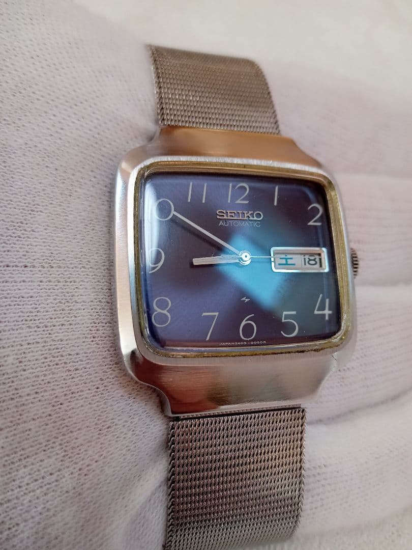 る*】様 SEIKO　アンティーク　機械式自動巻　スクエア型　機能良好　超美品