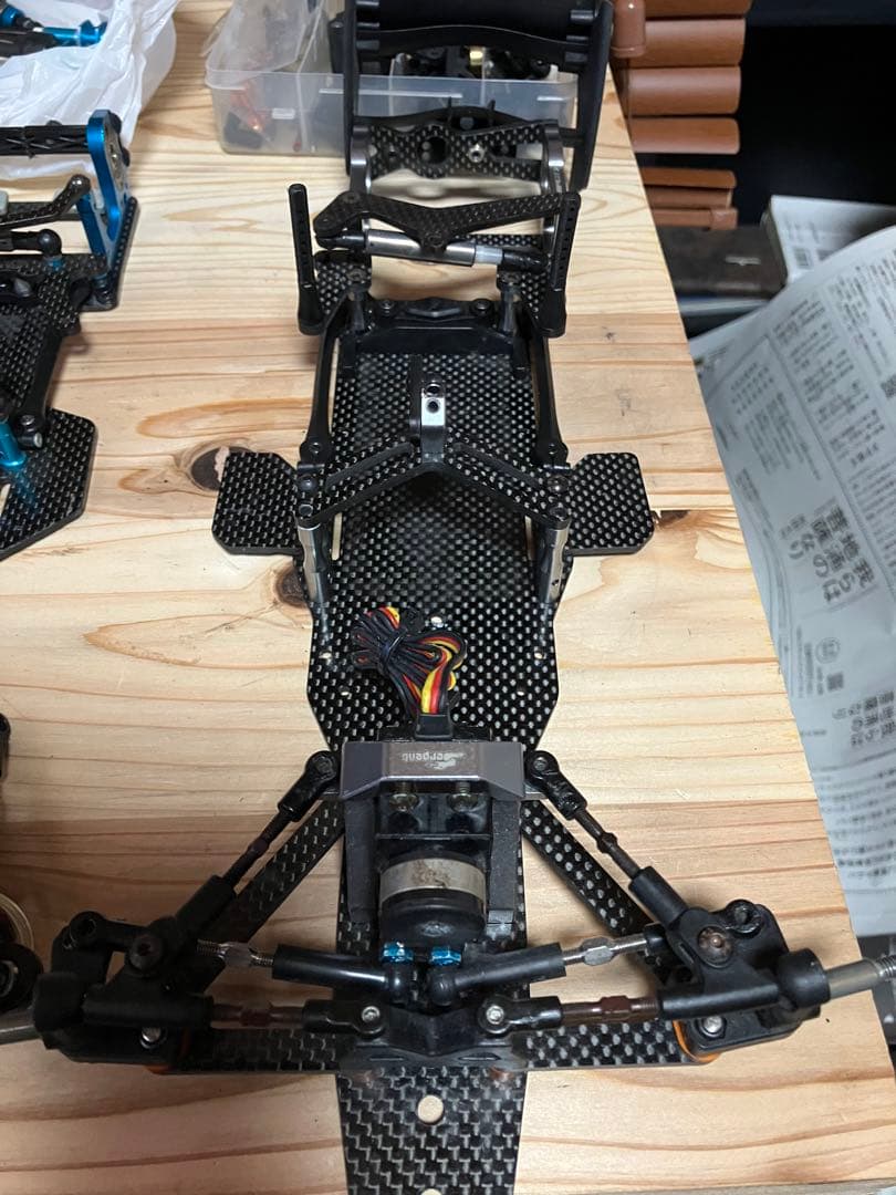 タミヤ、サーパントカーボンファイバーF1ラジコンシャーシセット