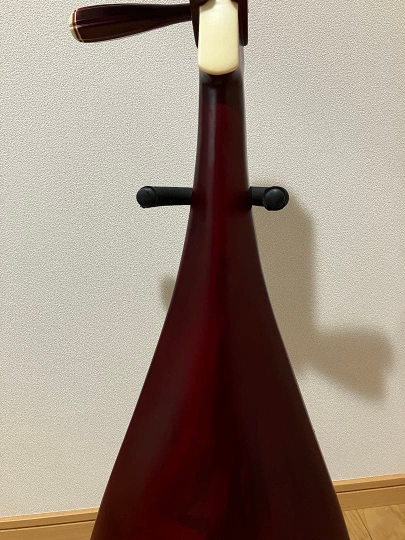 中国琵琶 宮廷楽器 撥弦楽器　木製 琵琶 4弦 花の彫刻