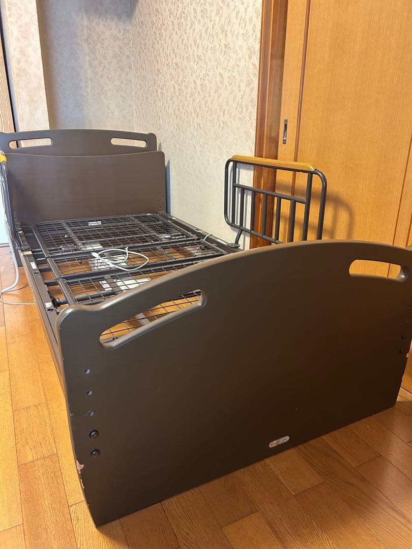 電動リクライニングベッド　専用マットレス付き