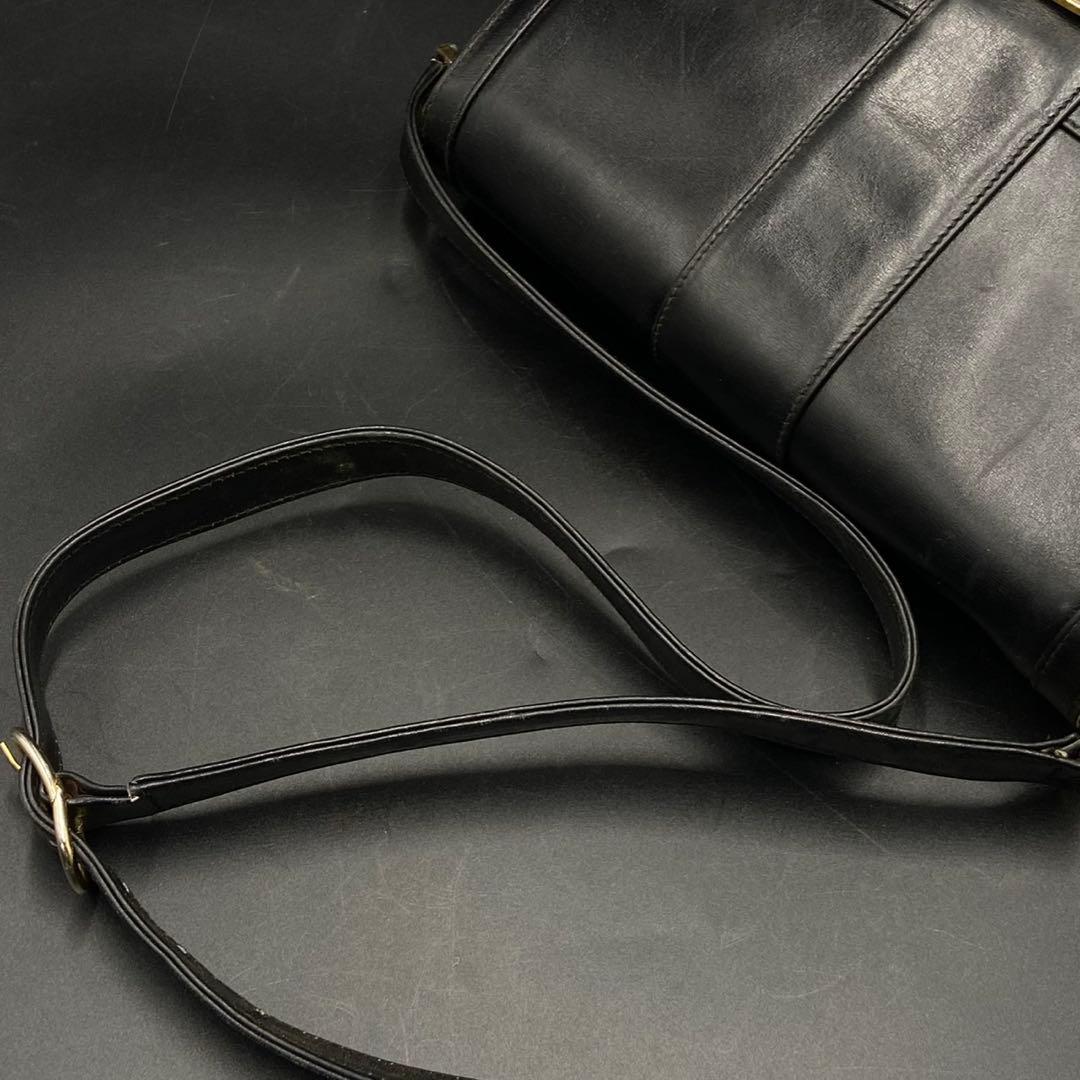 オールドグッチ ショルダーバック インターロッキング ロゴ ブラック レザー