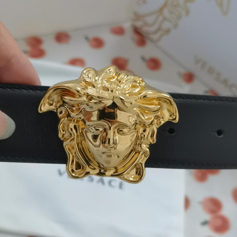 VERSACE ラ メドゥーサ レザー ベルト 110cm