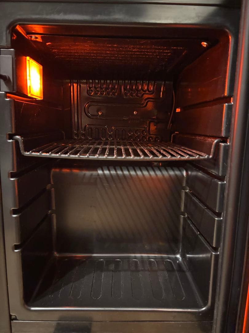 非売品　サントリー　イェーガーマイスター　冷凍庫　赤色照明付き