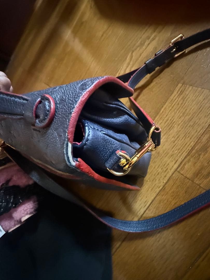 LOUIS VUITTON ショルダーバッグ　ルイヴィトン　メティス