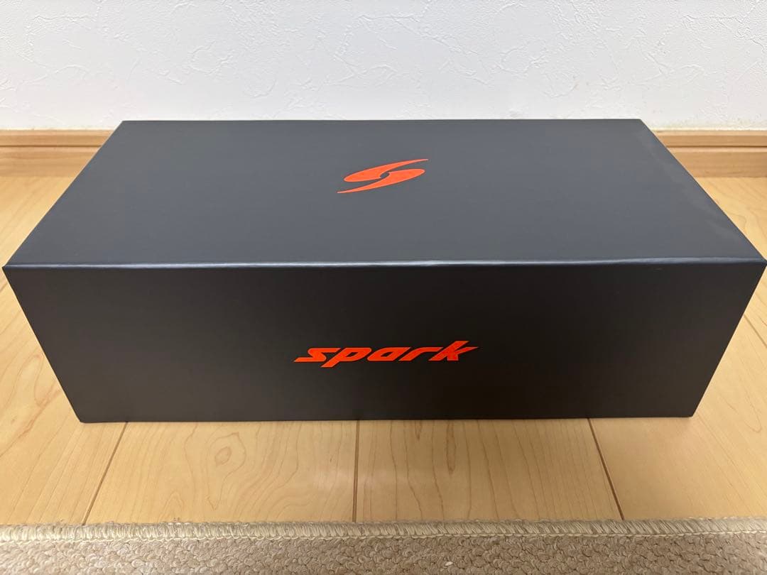 ミニカー spark RB18 No.1 MAXVERSTAPPEN 1/18