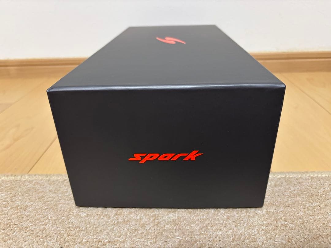 ミニカー spark RB18 No.1 MAXVERSTAPPEN 1/18