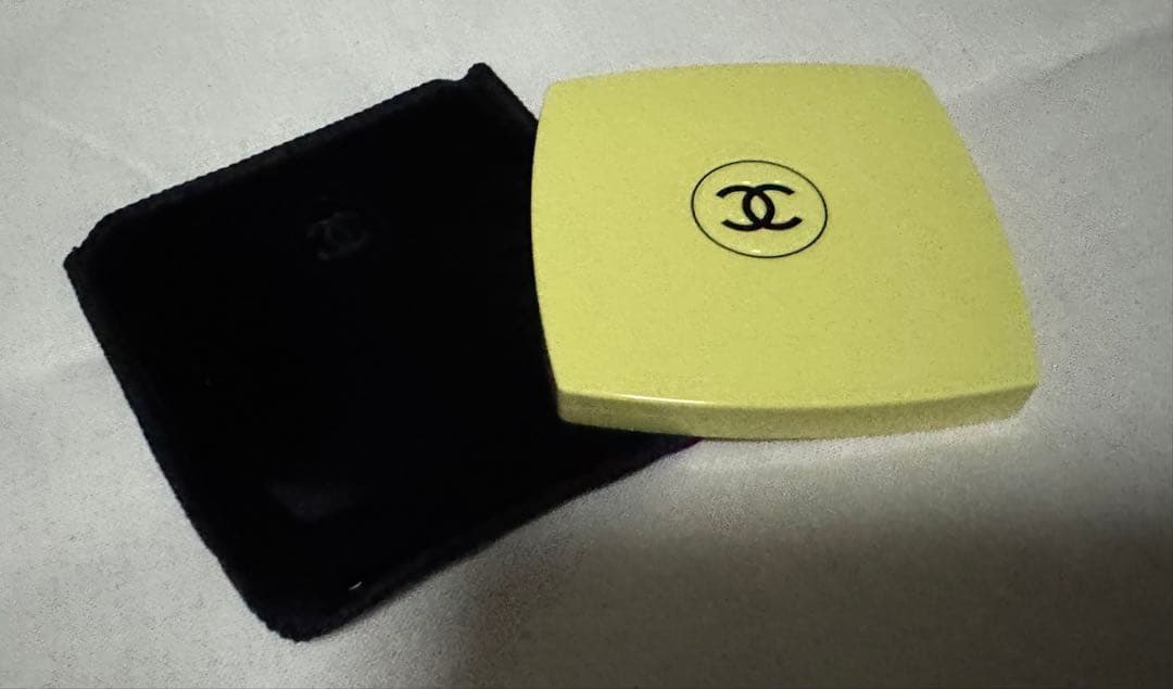 CHANEL / ミラー / 限定色 / 黄色 /おまけ付