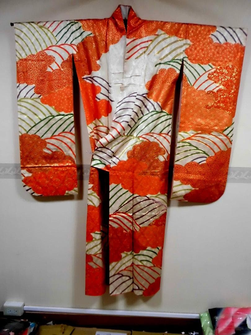 TW05.正絹振袖 上質金彩オレンジ 波模様花模様ランクA着丈約162cm