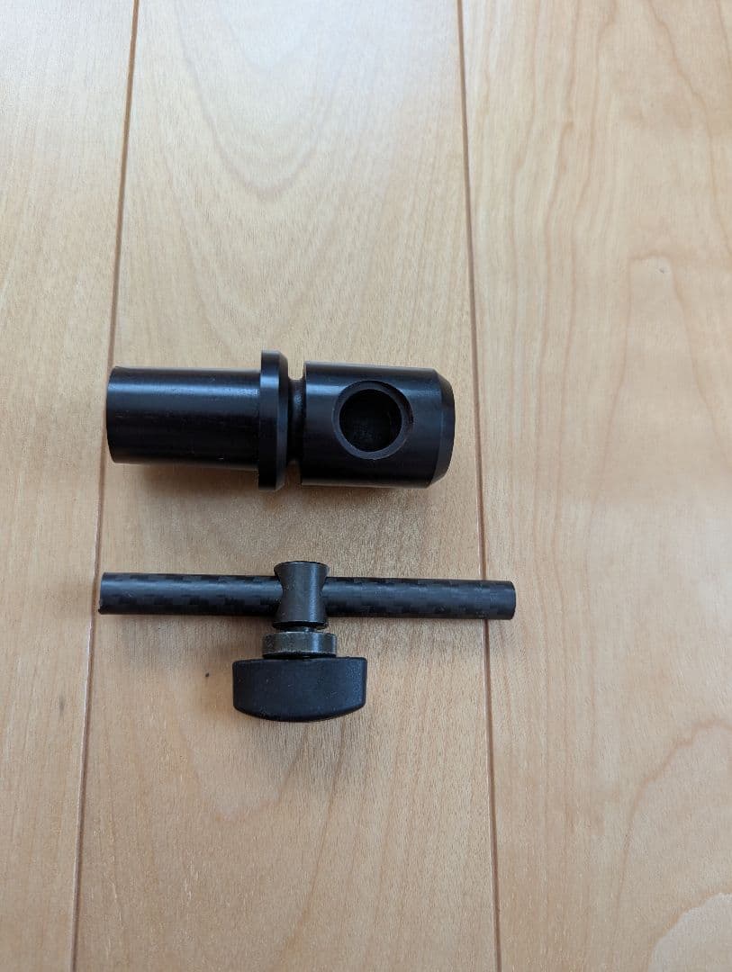 チェロ　天然木　10mm用エンドピンソケット　Bogaro＆Clemente社製