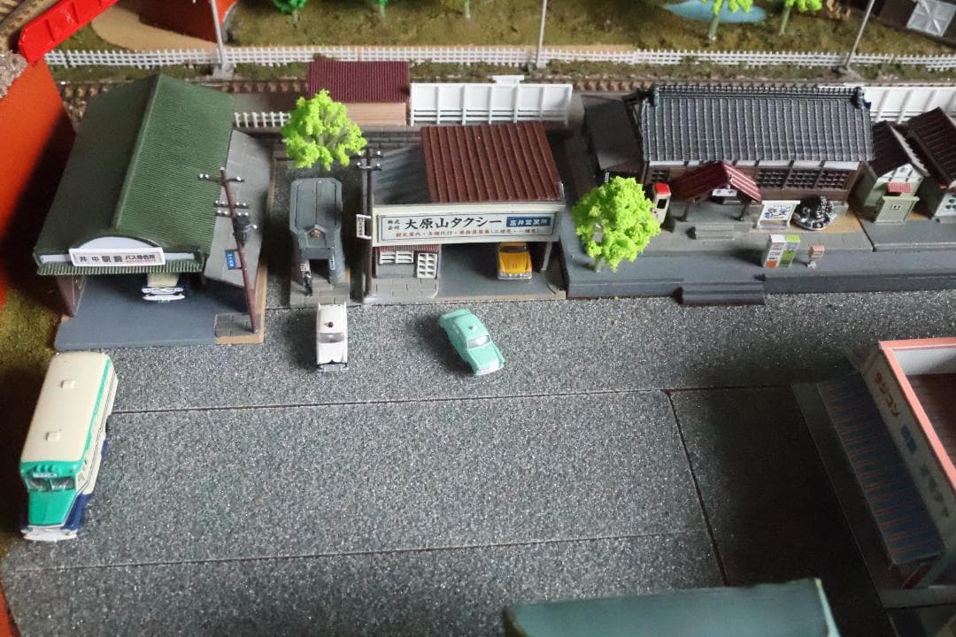 Nゲージ自作ジオラマ トミックス線路 田舎の駅、風景 複線走行可