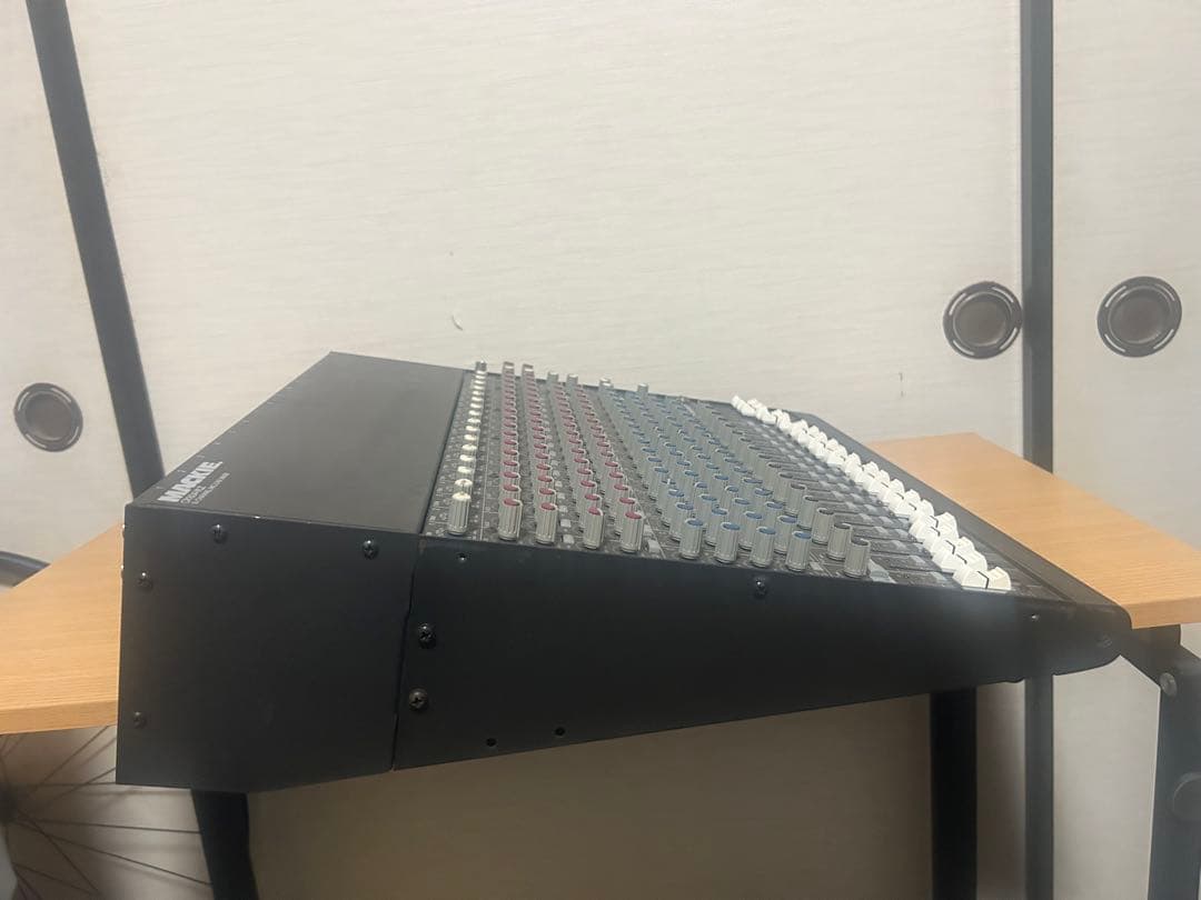 MACKIE CR1604-VLZ アナログミキサー